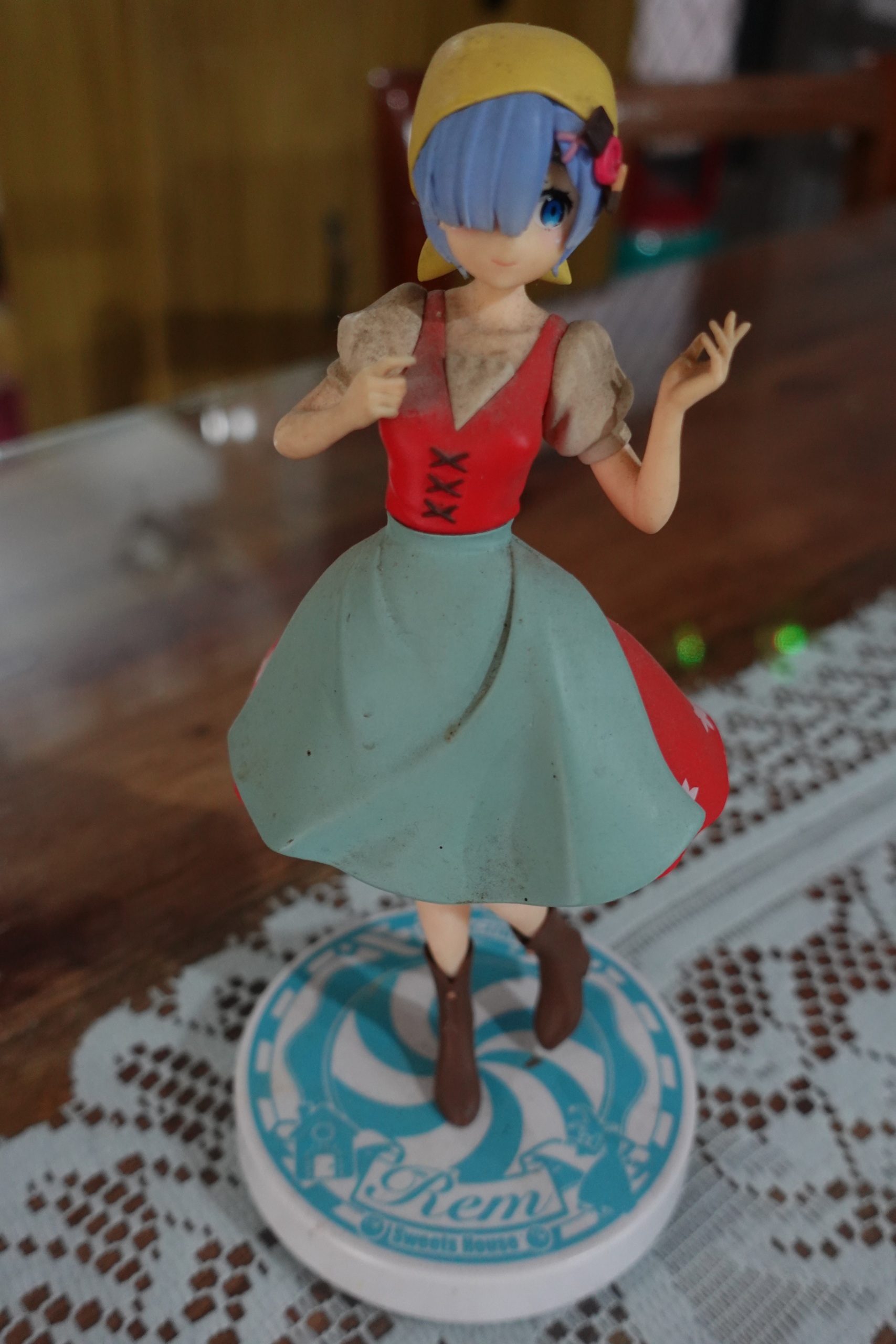 Rem figure from Re:Zero with display base (used)