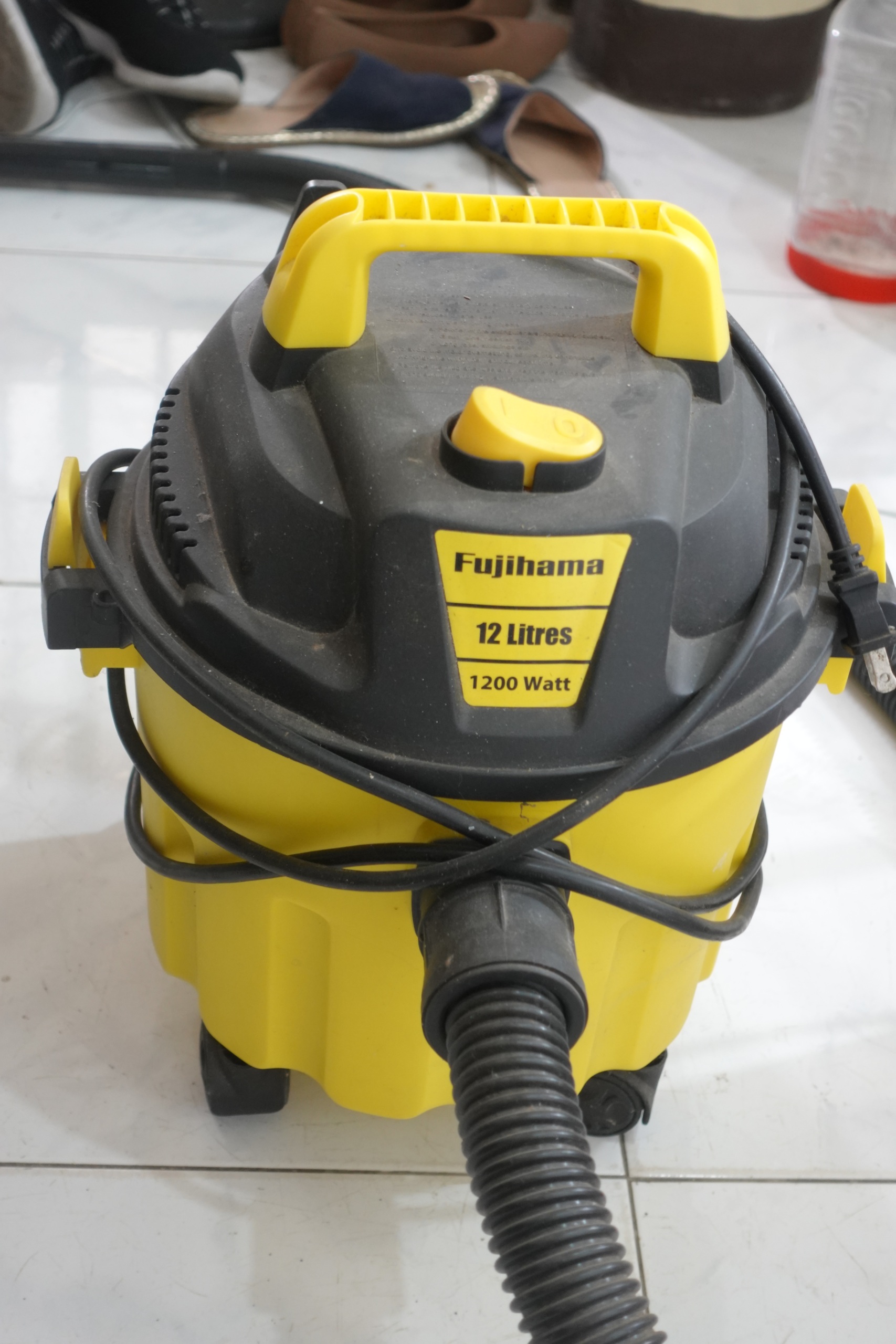 Fujihama 12L 1200W Vacuum Cleaner Used