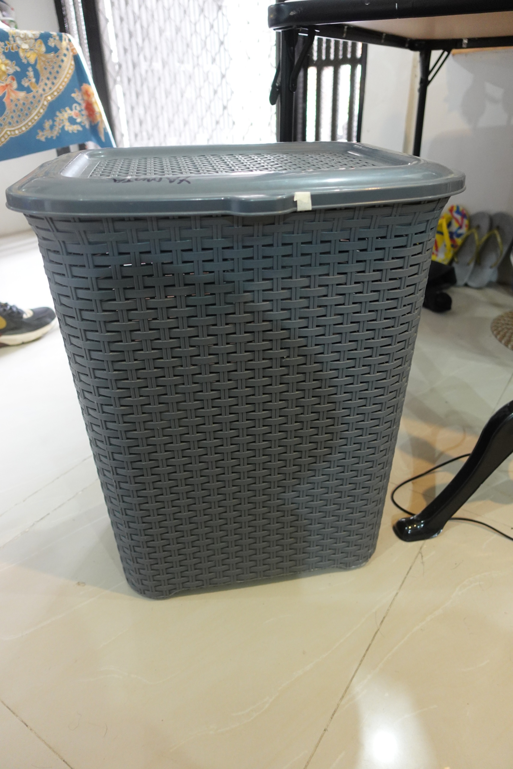 Gray Plastic Woven Laundry Hamper with Lid