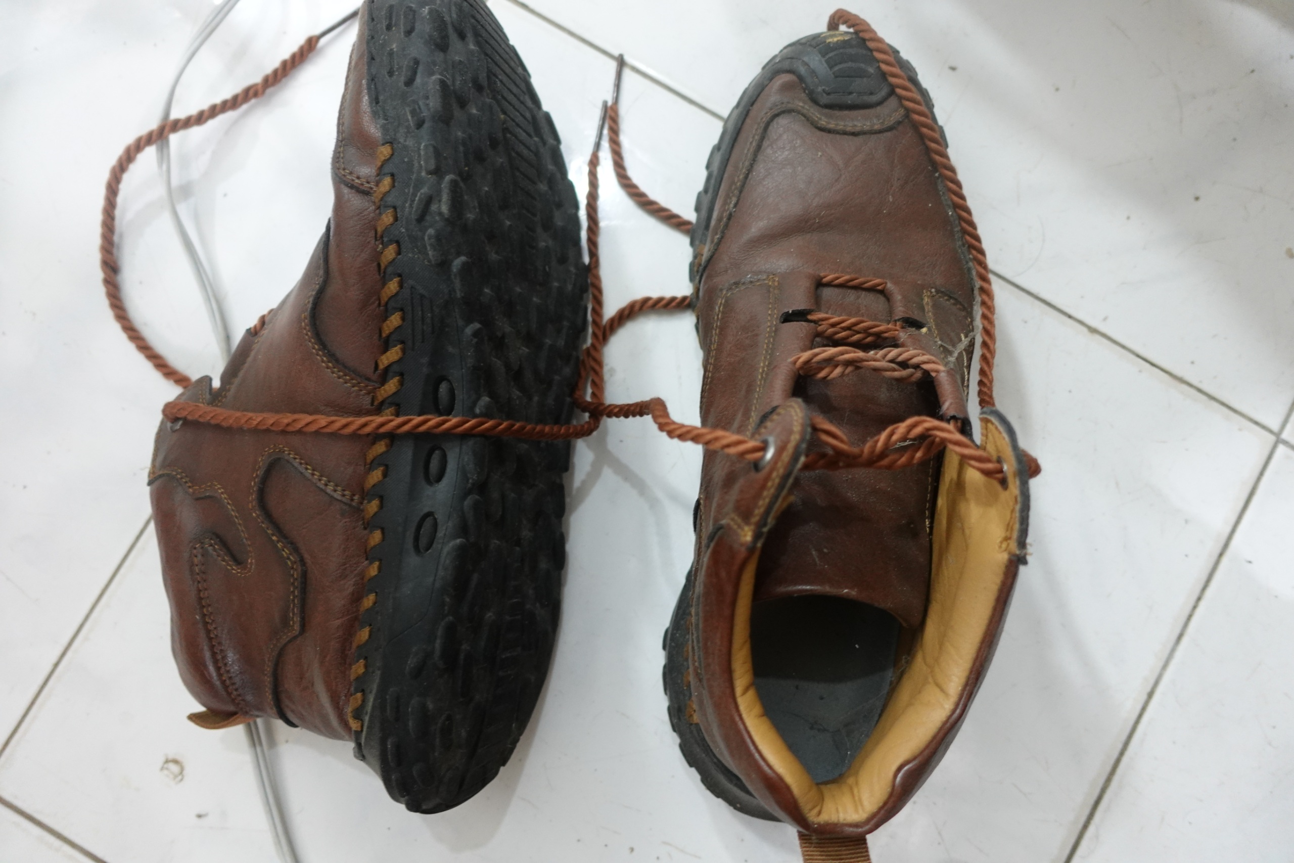 Brown Leather Casual Shoes with Braided Laces, Used