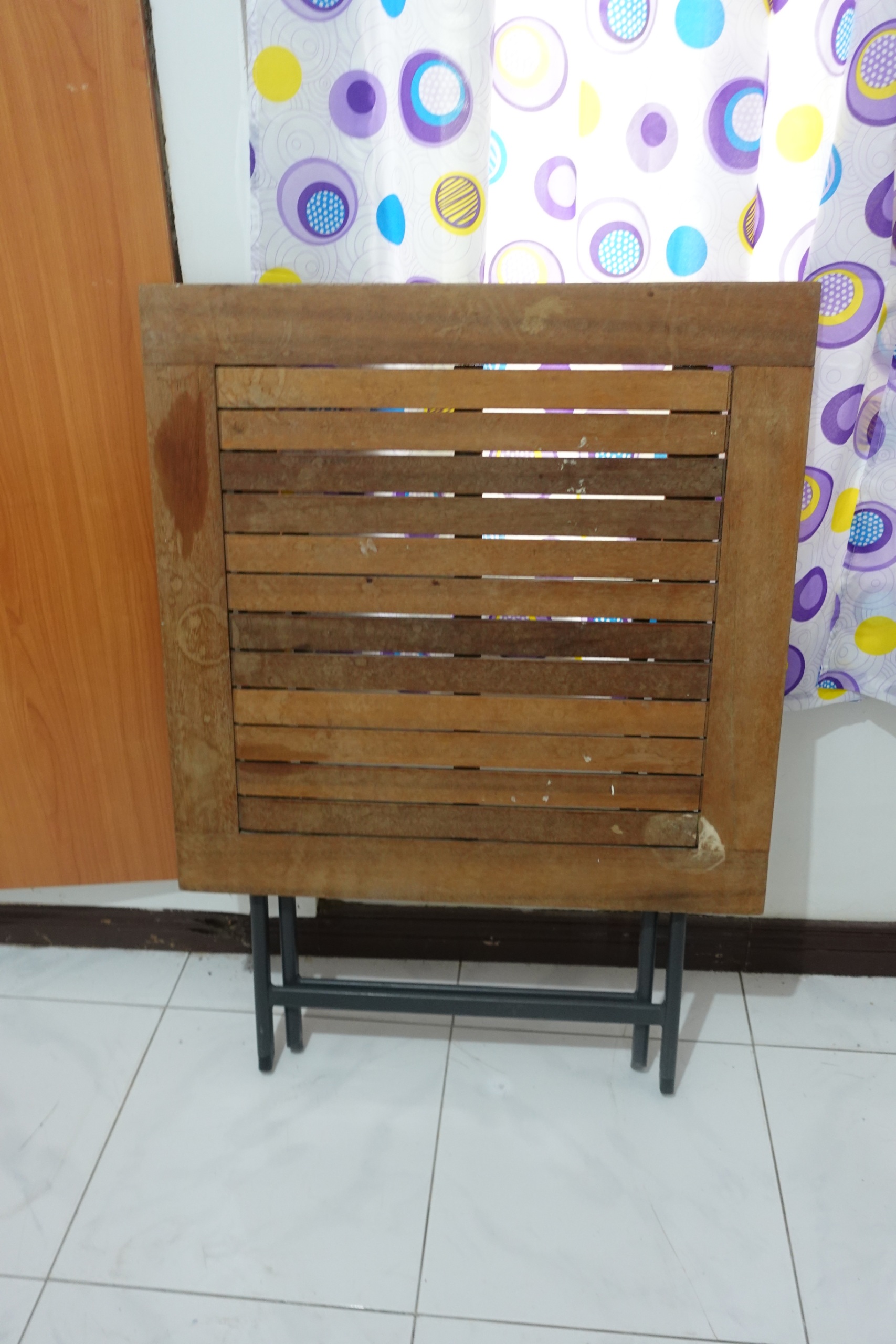 Wooden slatted headboard with metal legs